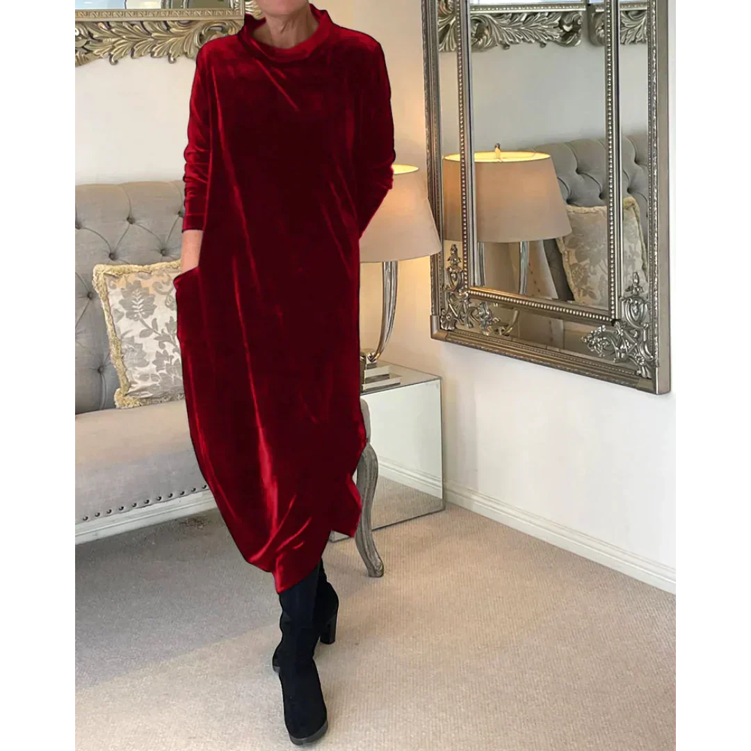 Classic Vintage Dress with a Flattering Fit