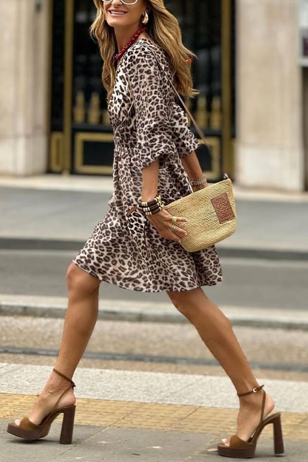 Effortlessly Elegant Dress with a Timeless Design