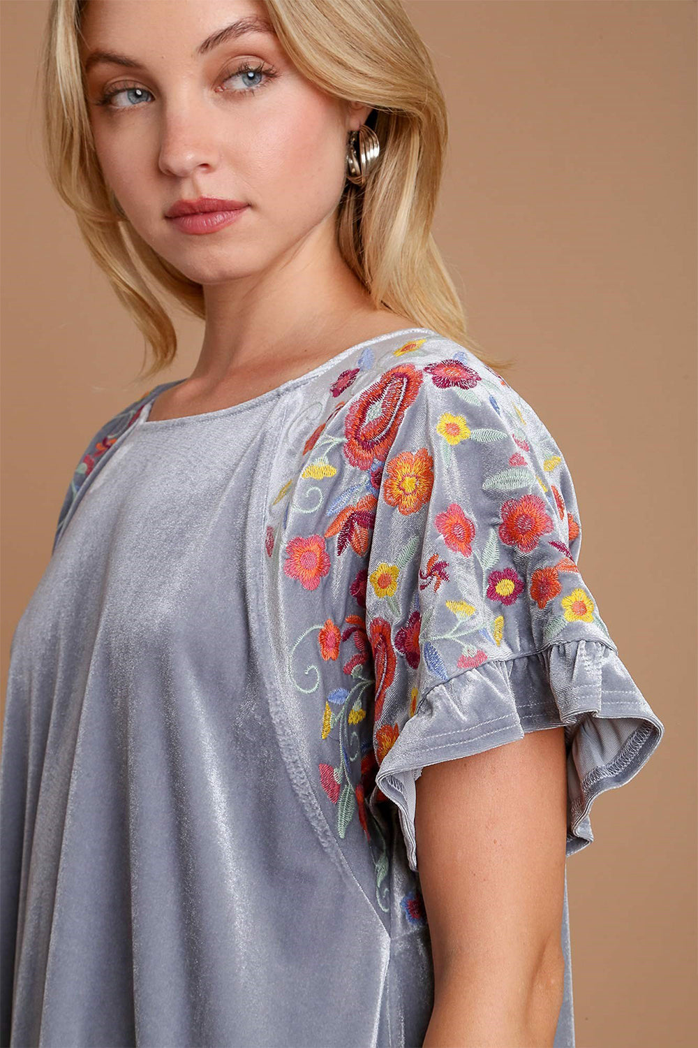 Elegantly Styled Blouse for Everyday Wear