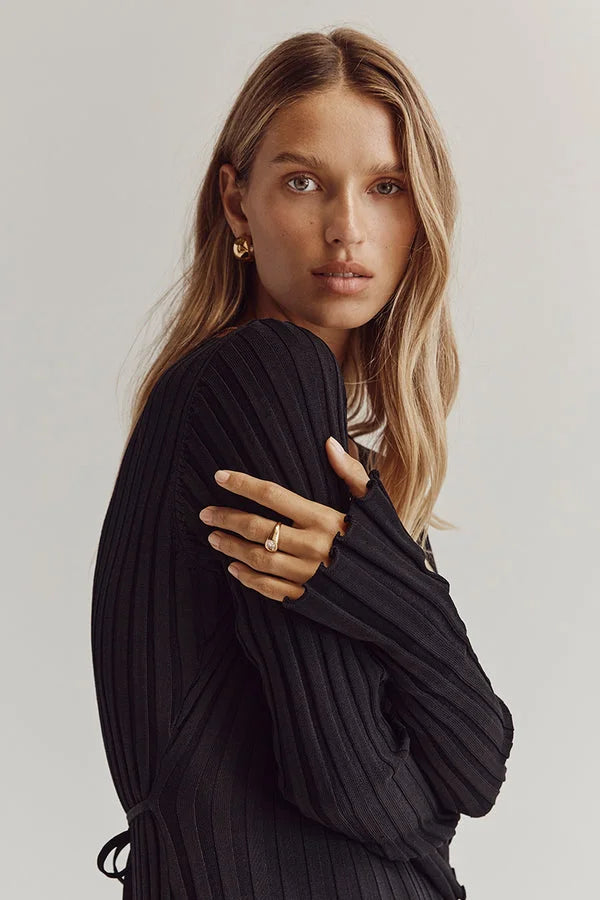 Polished Dress with an Effortless Classic Look