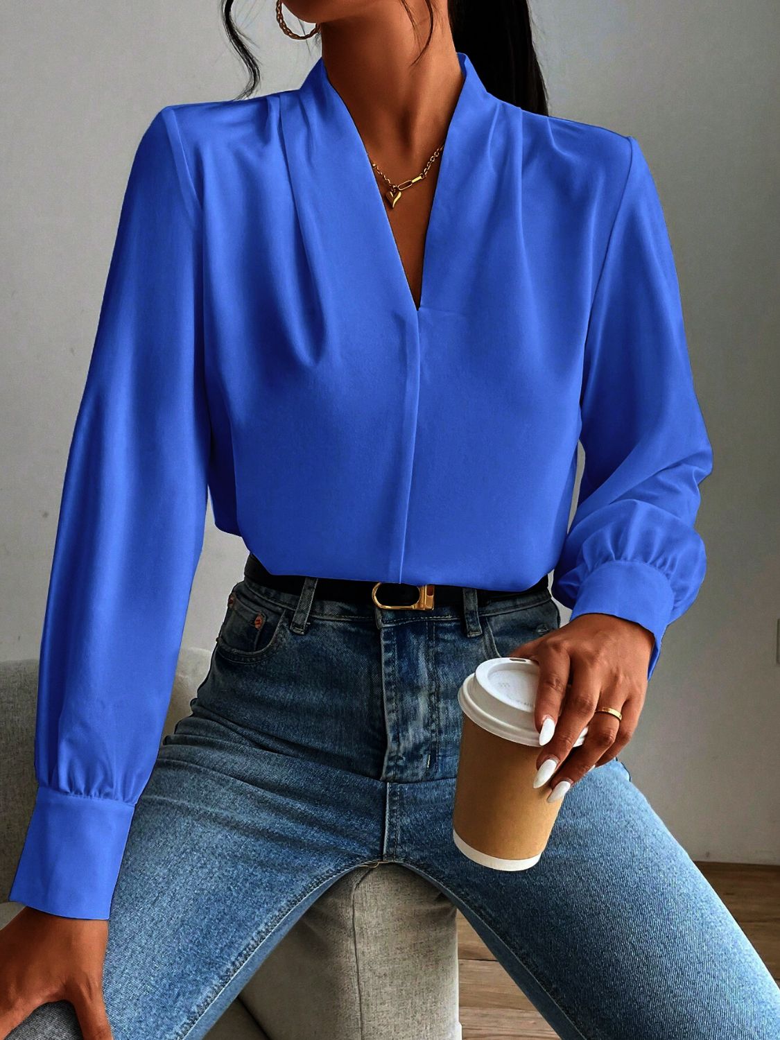 Effortlessly Elegant Shirt with a Timeless Design