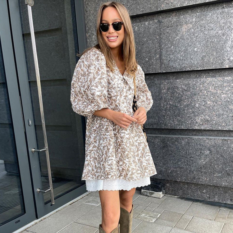 Classic Vintage Dress with a Flattering Fit