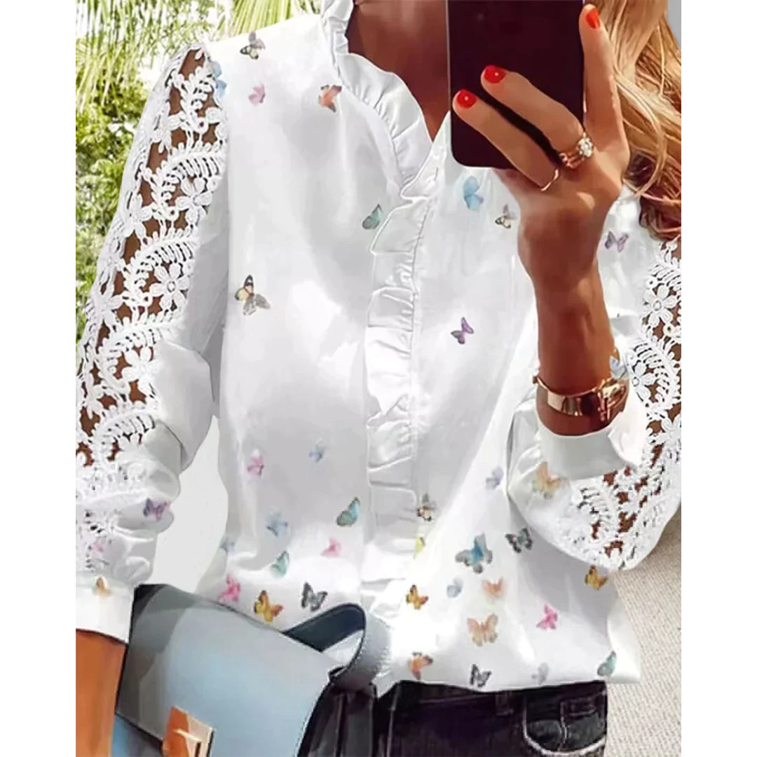 Well Tailored Blouse with a Graceful Silhouette