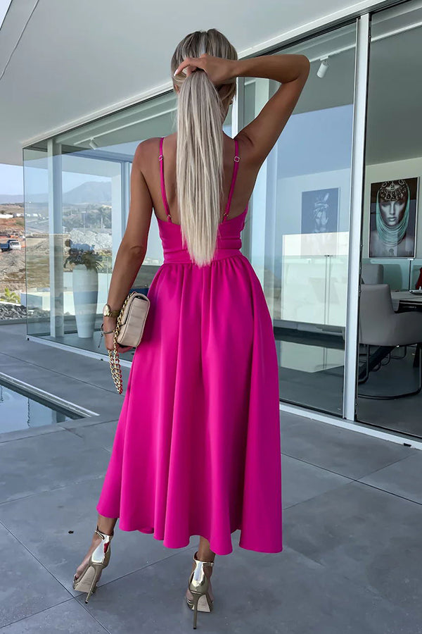 Effortlessly Elegant Dress with a Timeless Design
