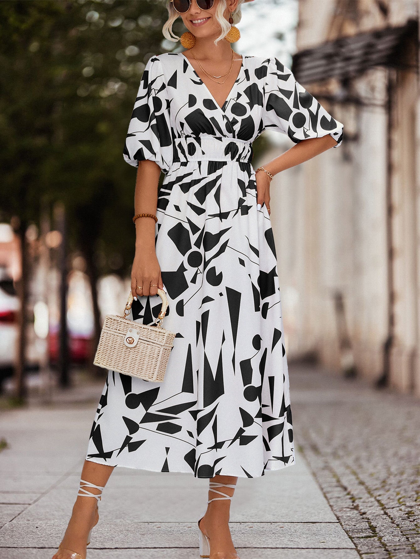Sophisticated Dress with a Clean Classic Look