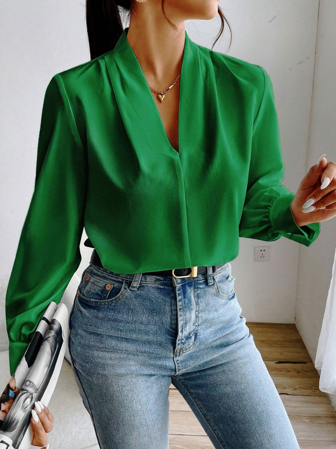 Effortlessly Elegant Shirt with a Timeless Design