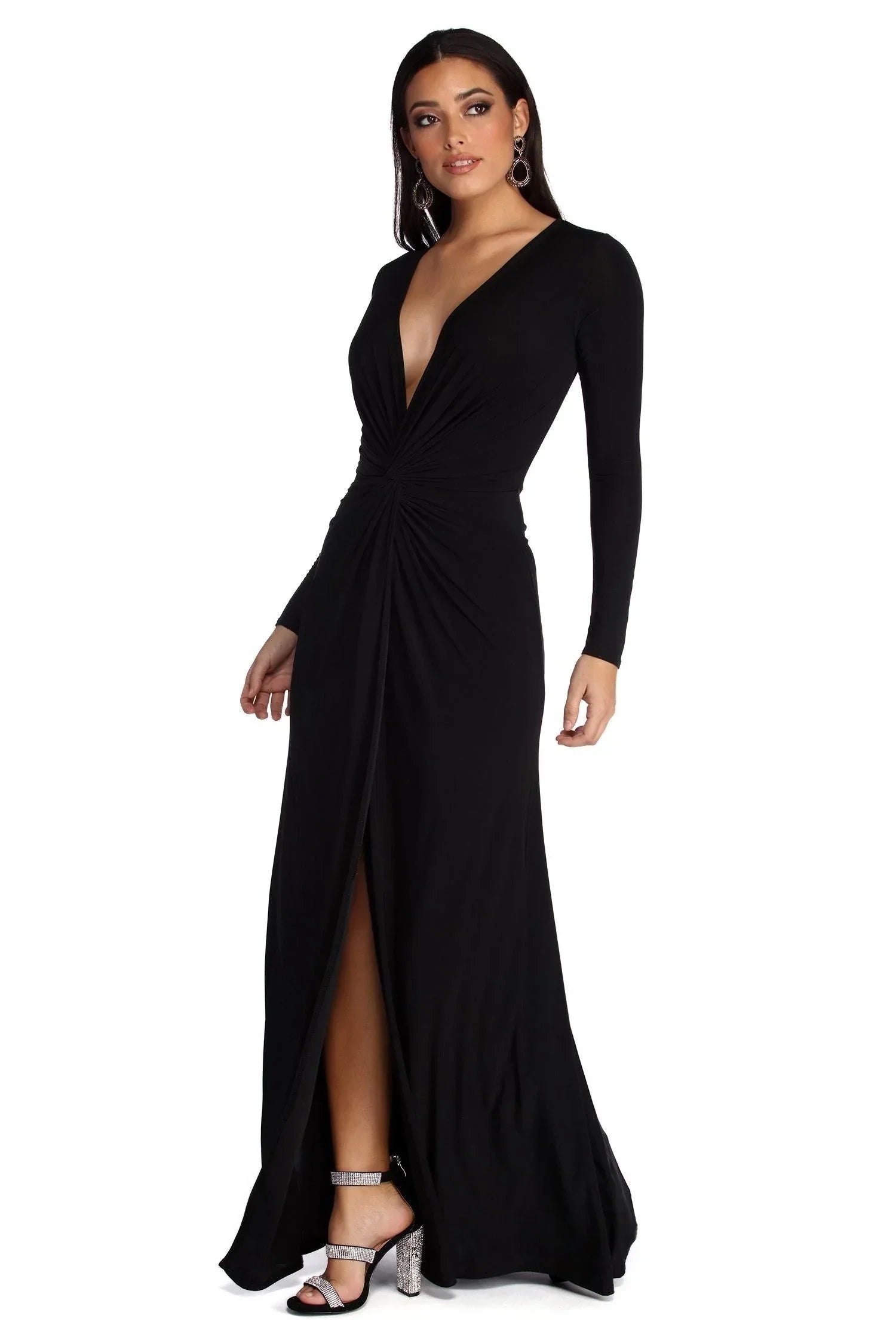 Well Tailored Dress with a Graceful Silhouette