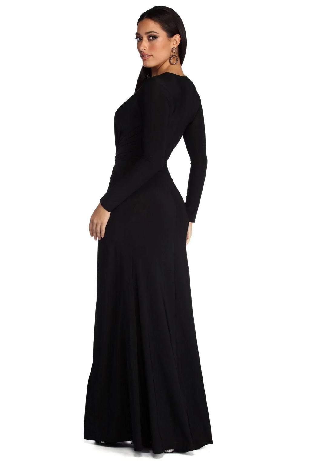 Well Tailored Dress with a Graceful Silhouette