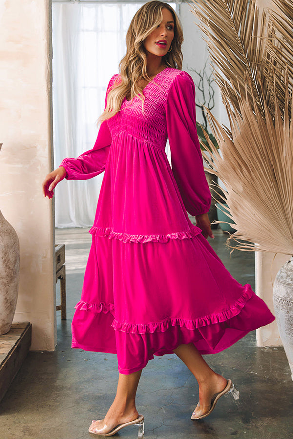 Beautifully Finished Dress in a Timeless Design