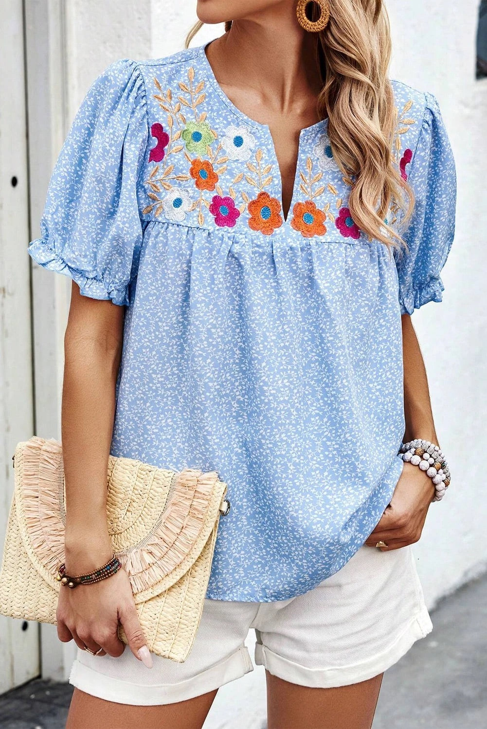 Sophisticated Blouse with a Clean Classic Look