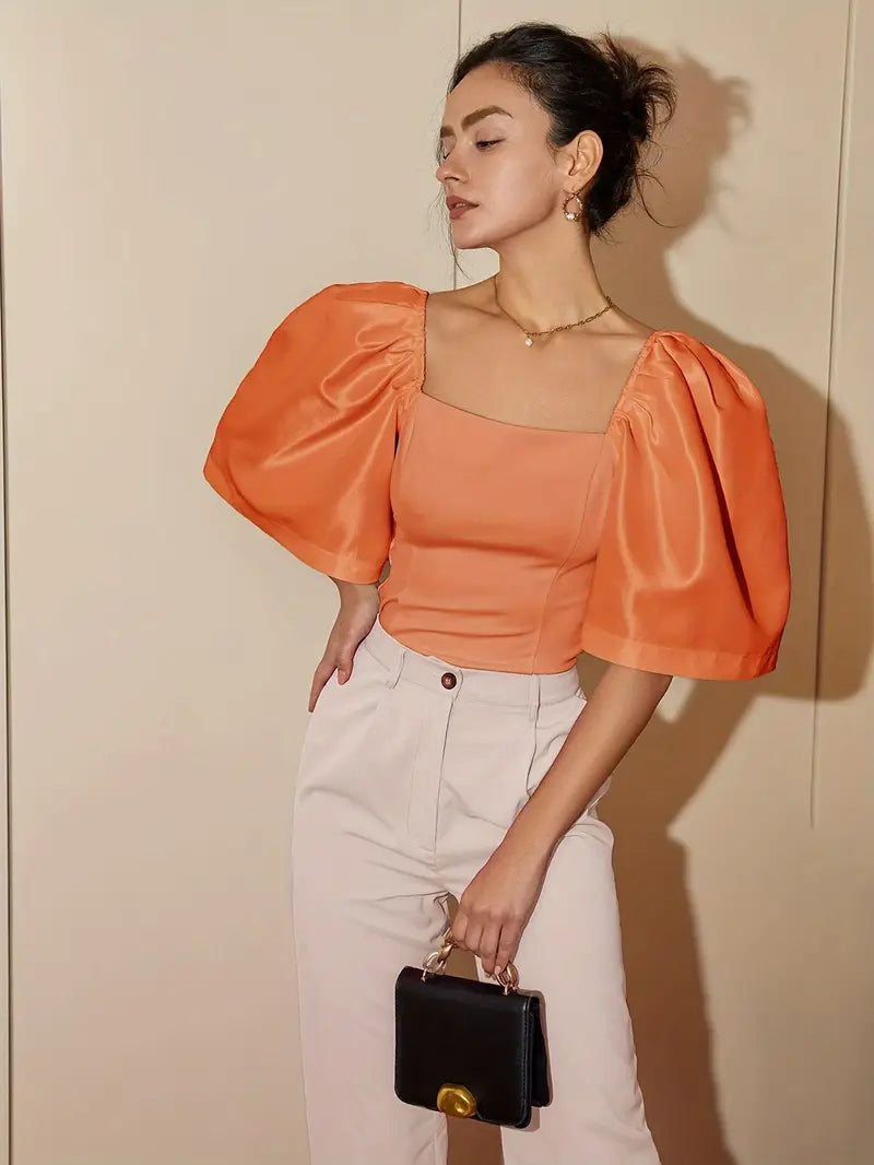 Well Tailored Blouse with a Graceful Silhouette
