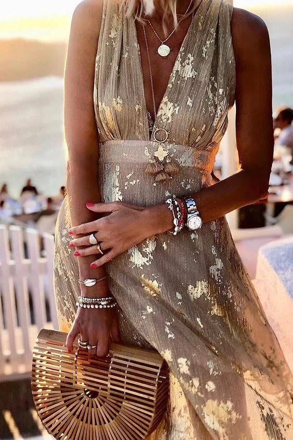 Classic Vintage & Enduringly Stylish Dress
