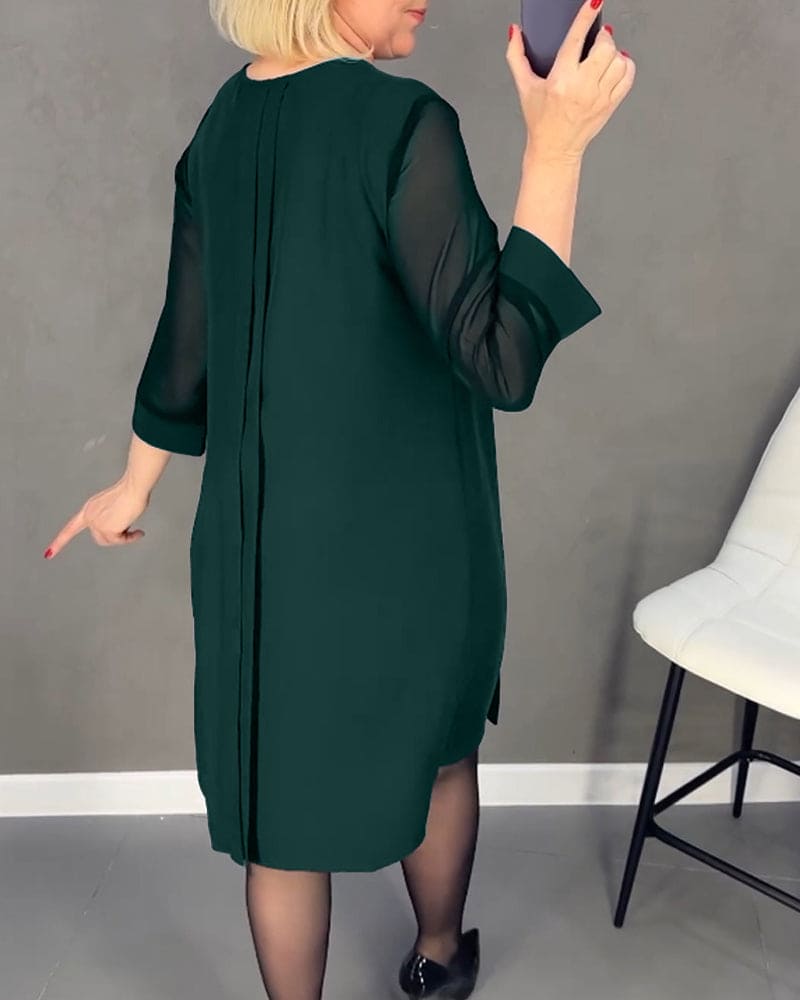 Well Tailored Dress with a Graceful Silhouette