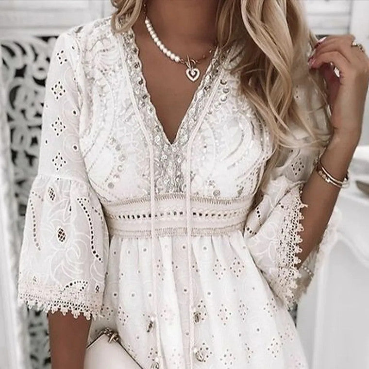 Classic Vintage Dress with a Flattering Fit