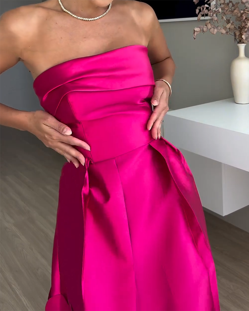 Well Tailored Dress with a Graceful Silhouette
