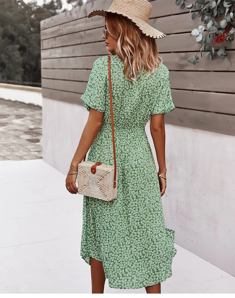 Beautifully Finished Dress in a Timeless Design