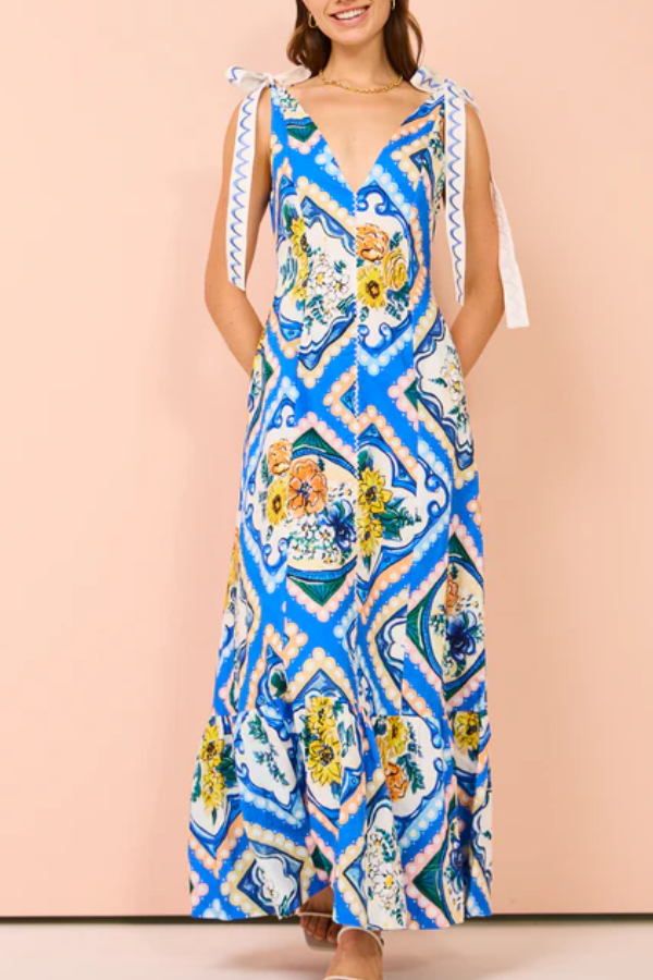 A Vintage Style Dress with Delicate Timeless Details