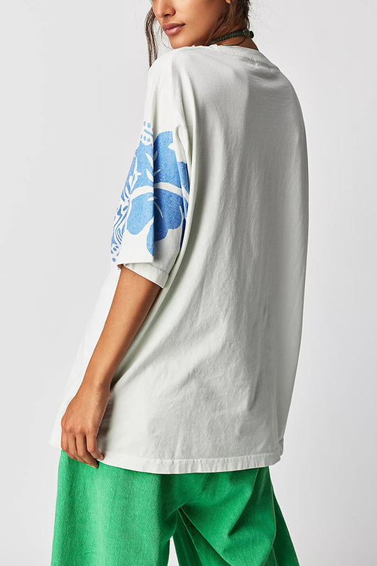Well Tailored T-Shirt with a Graceful Silhouette