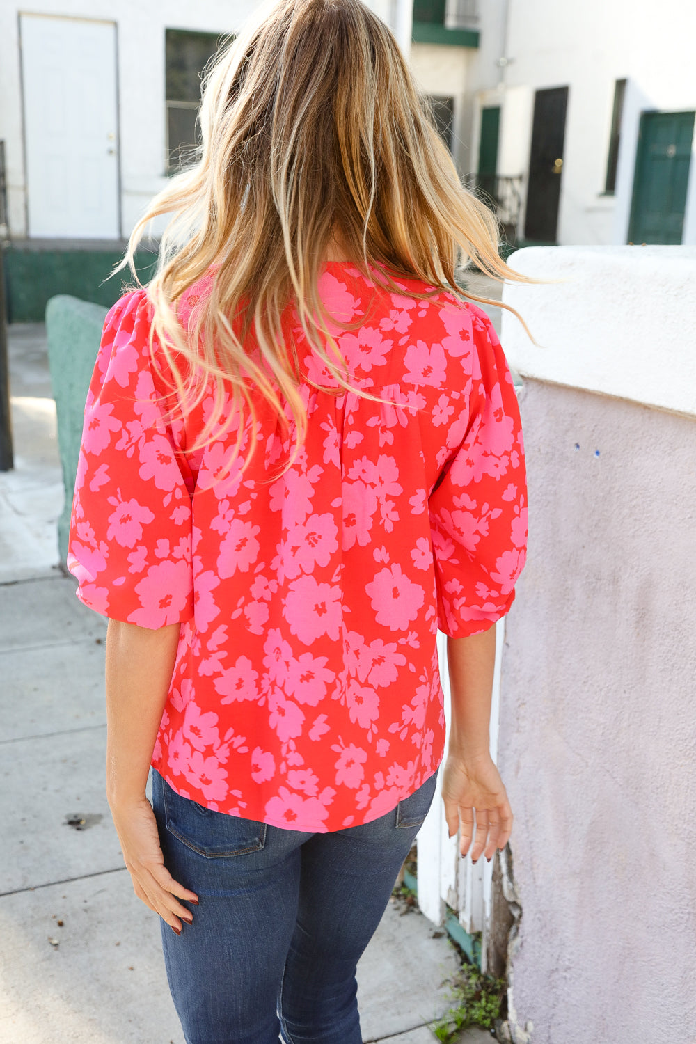 Effortlessly Elegant Blouse with a Timeless Design