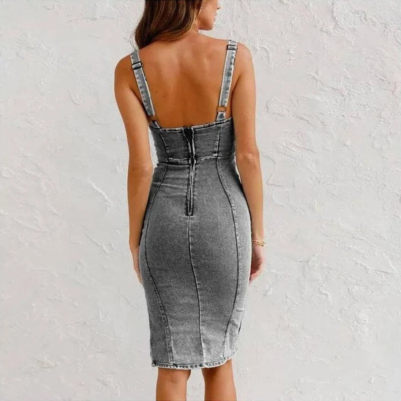 Sophisticated Dress with a Clean Classic Look