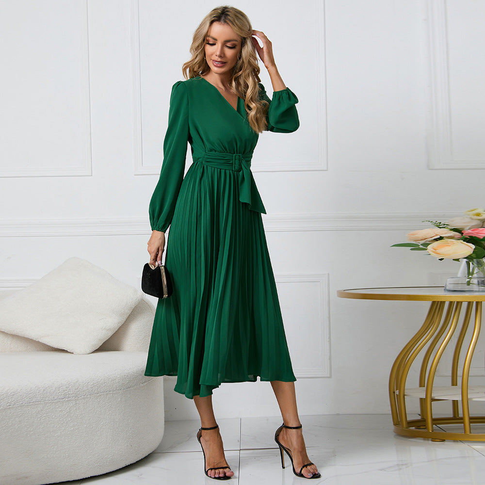 Effortlessly Elegant Dress with a Timeless Design