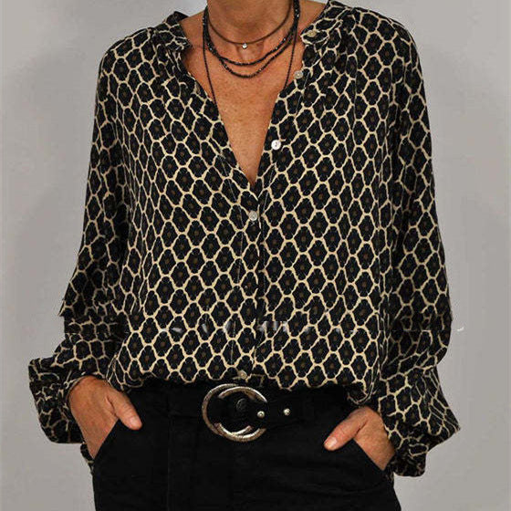 Well Tailored Blouse with a Graceful Silhouette