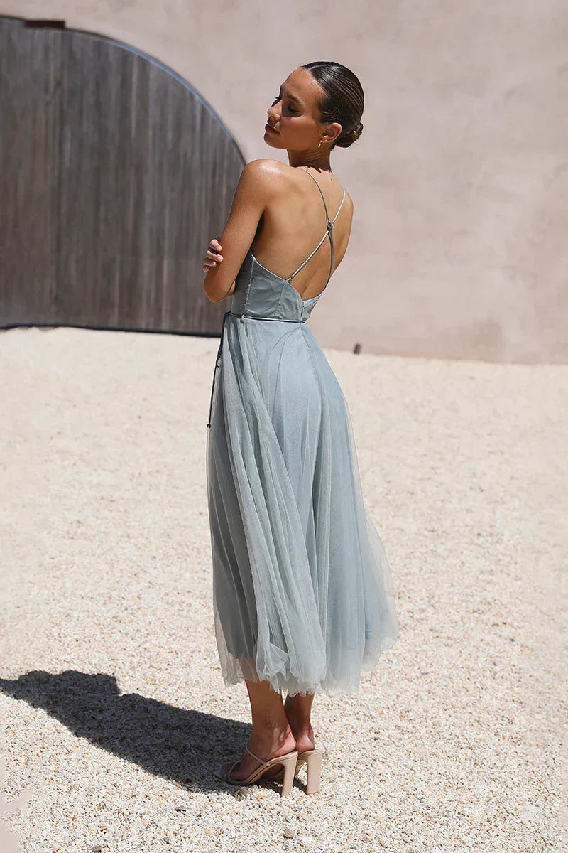Gracefully Styled Dress for Any Occasion