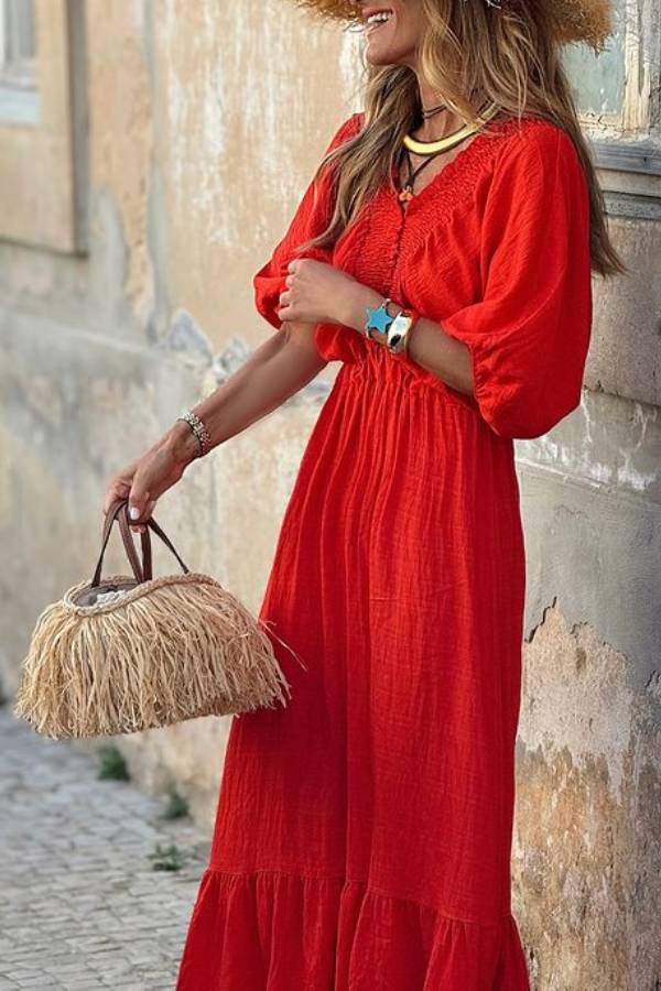 Classic Vintage Dress with a Flattering Fit