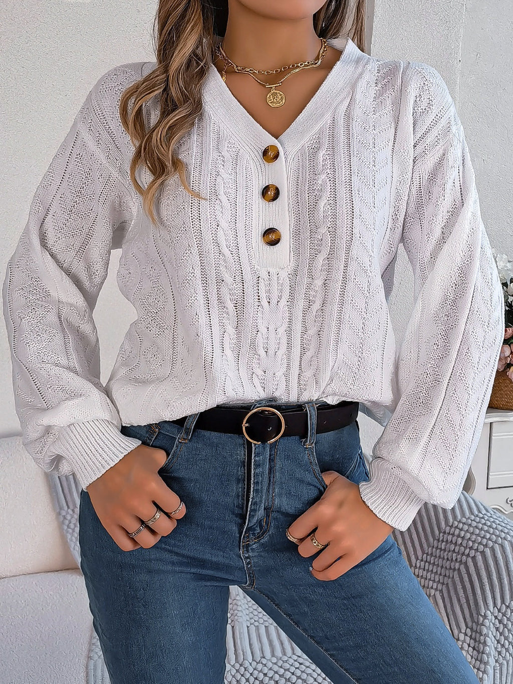 Maite® | Long-sleeved sweater with cable knit and V-neck