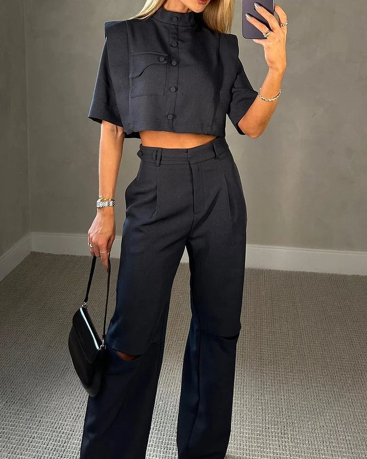 Classic Vintage Trousers with a Flattering Fit