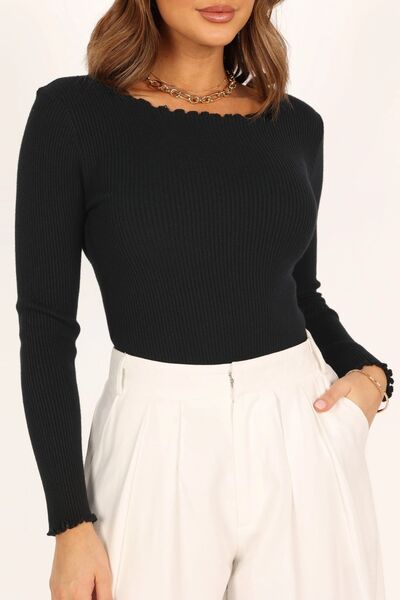 Well Tailored T-Shirt with a Graceful Silhouette