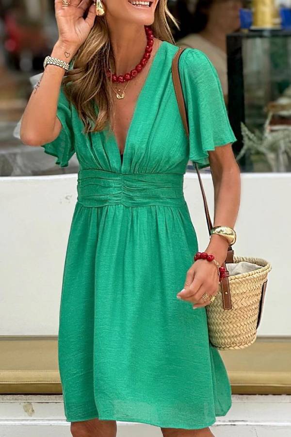 Classic Vintage Dress with a Flattering Fit