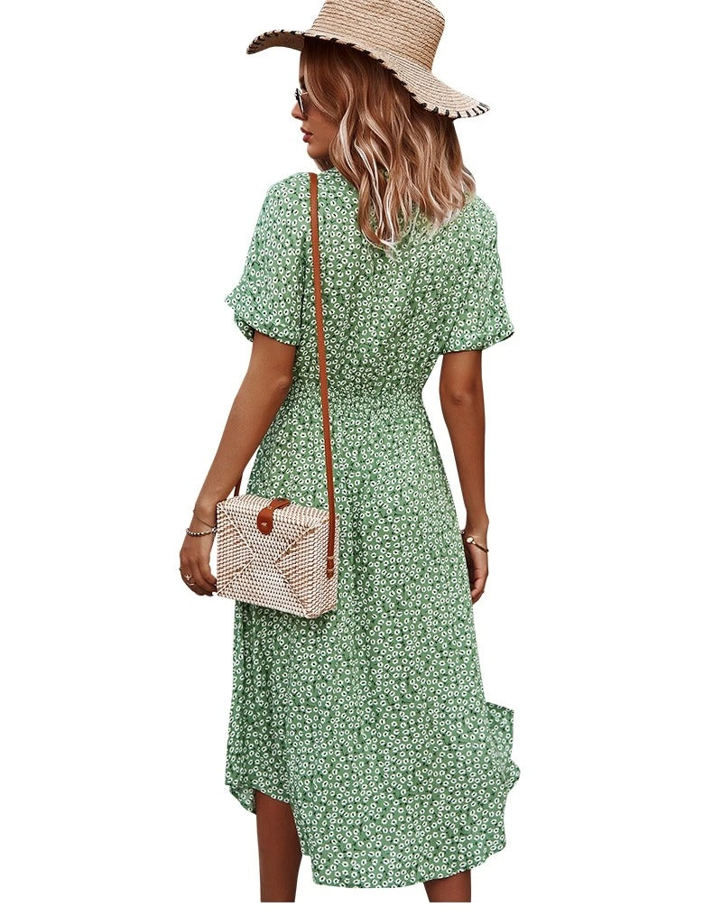 Beautifully Finished Dress in a Timeless Design