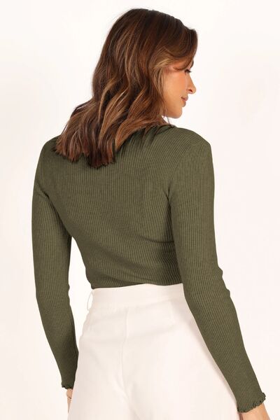 Well Tailored T-Shirt with a Graceful Silhouette