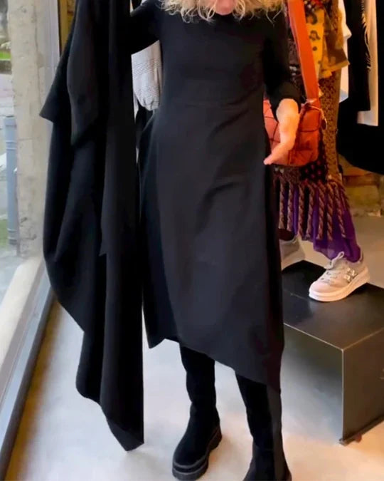 Well Tailored Dress with a Graceful Silhouette