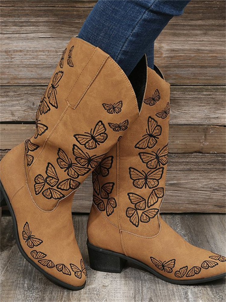 Graceful Orthopedic Boots for Modern Look