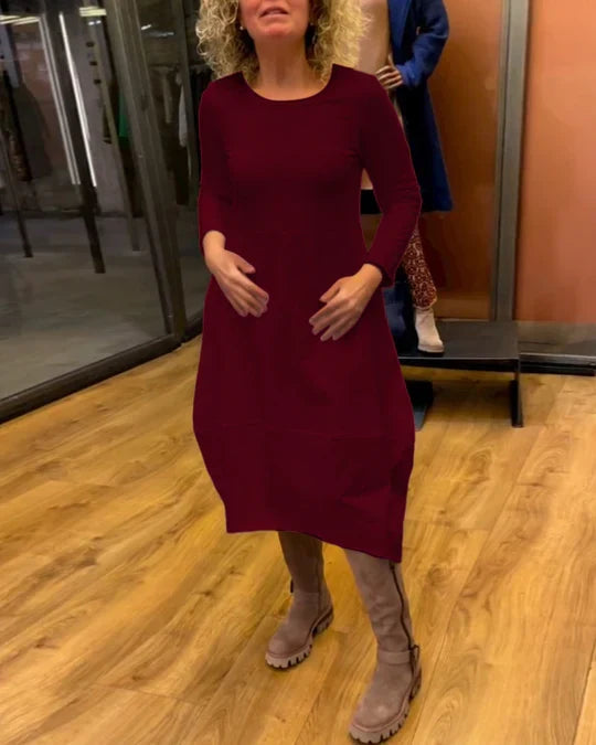 Effortlessly Elegant Dress with a Timeless Design