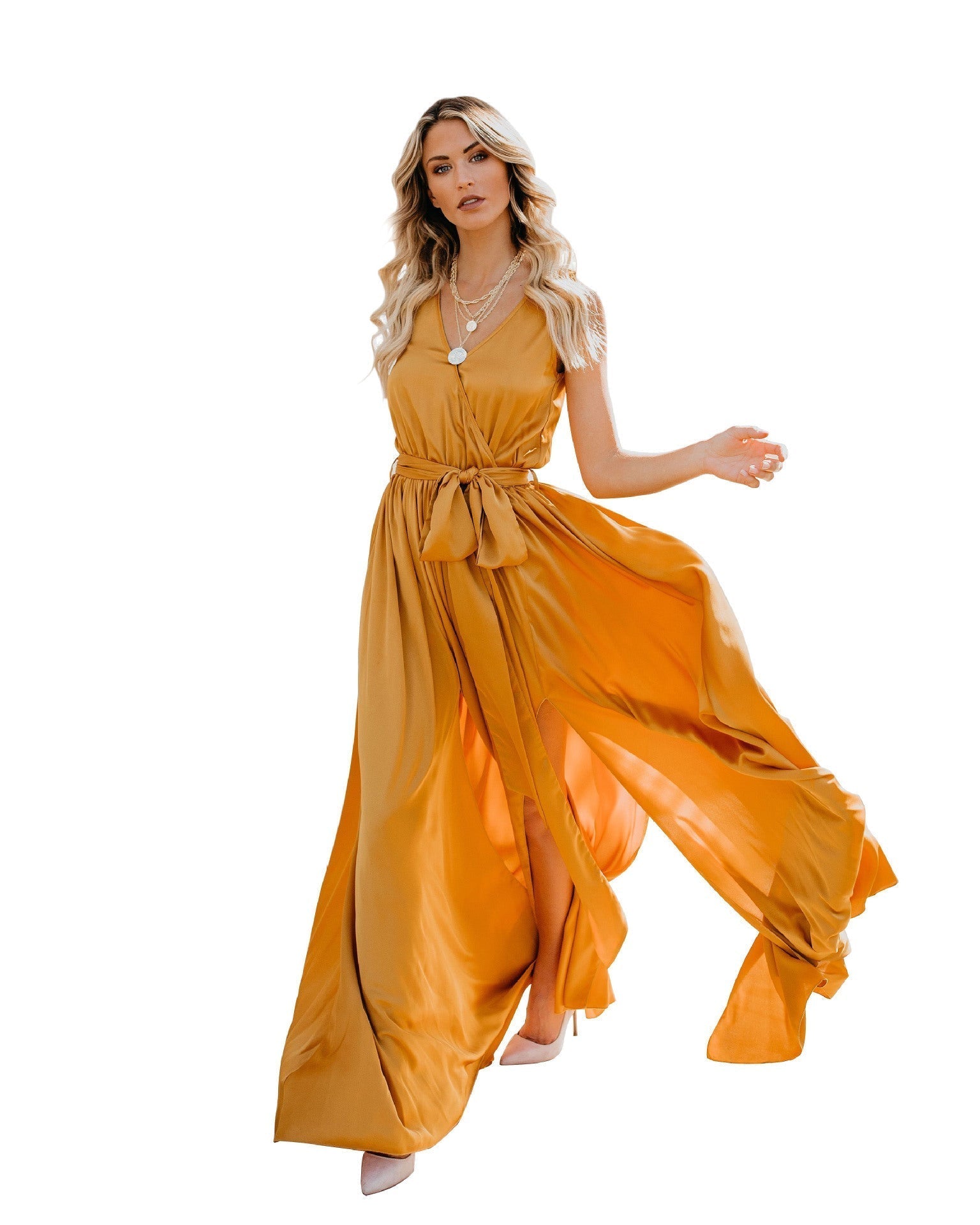 Beautifully Finished Dress in a Timeless Design