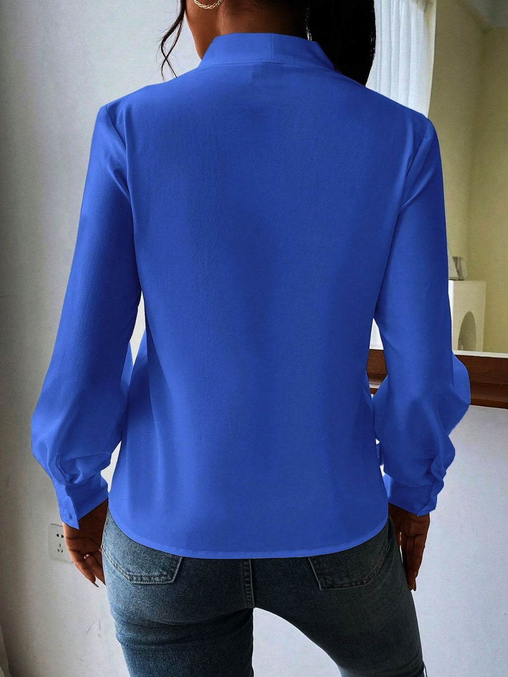 Effortlessly Elegant Shirt with a Timeless Design