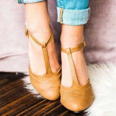 Chic Orthopedic Sandals with Unique Design