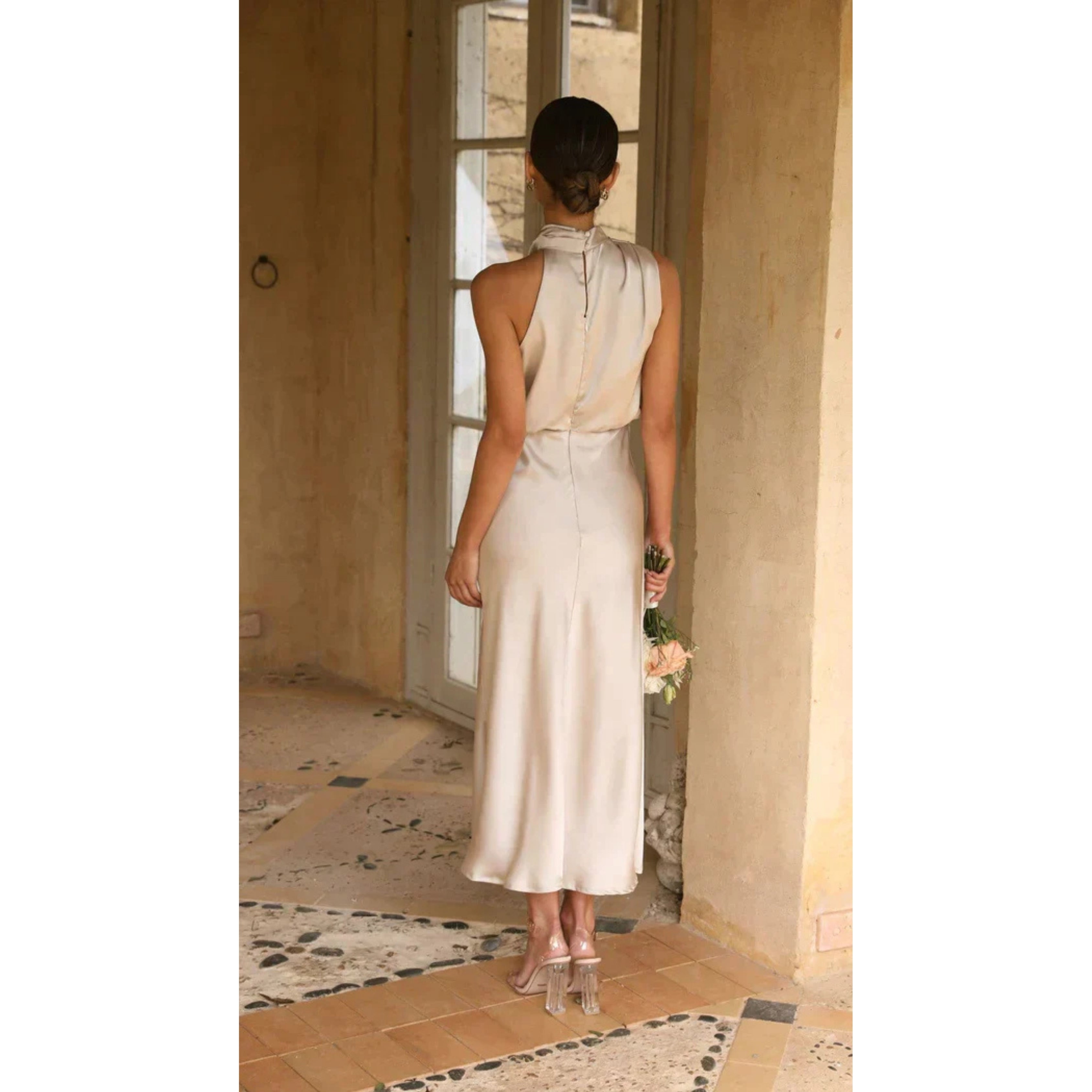 Beautifully Crafted Dress in a Classic Style