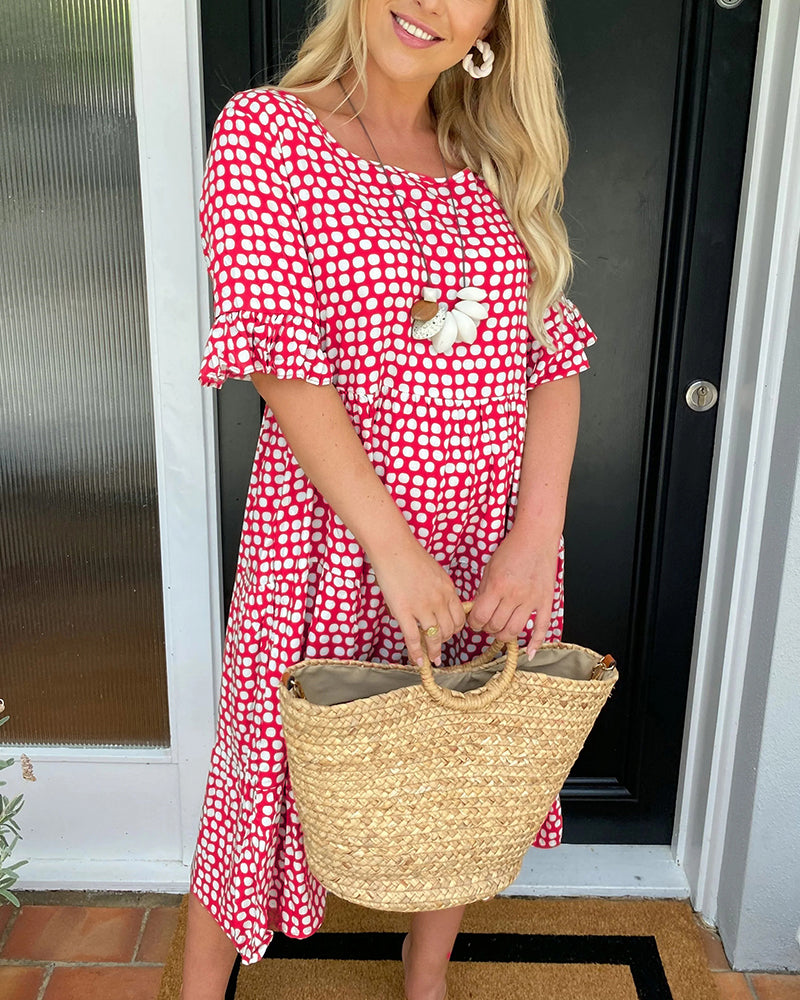 Gracefully Styled Dress for Any Occasion