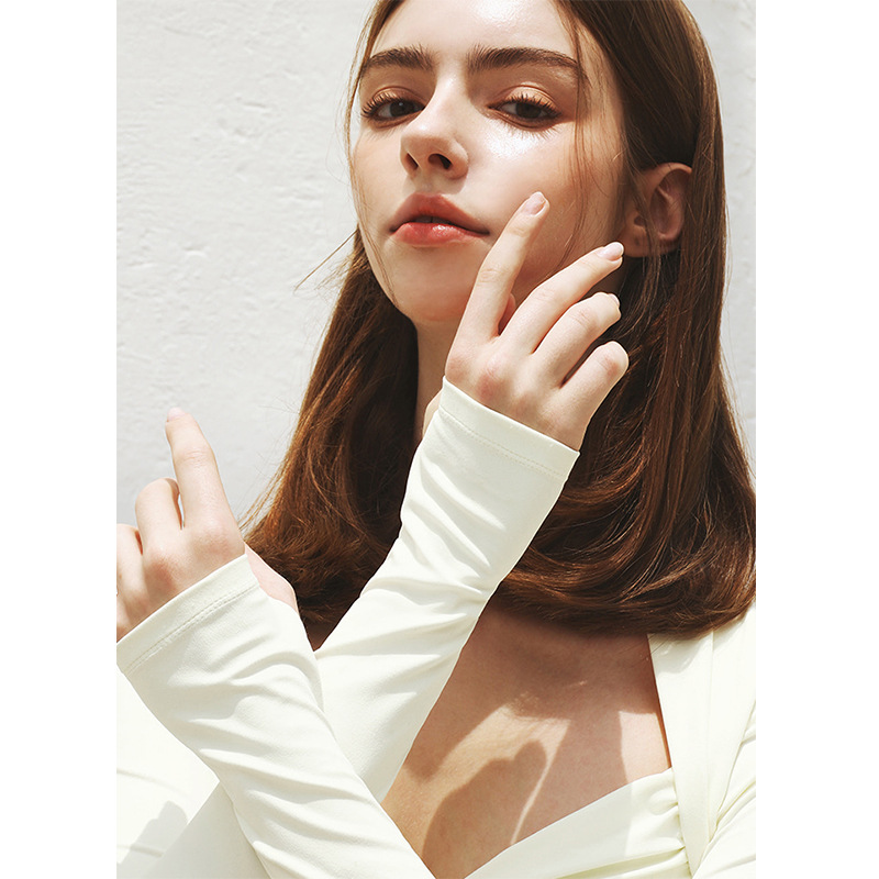 Effortlessly Elegant T-Shirt with a Timeless Design