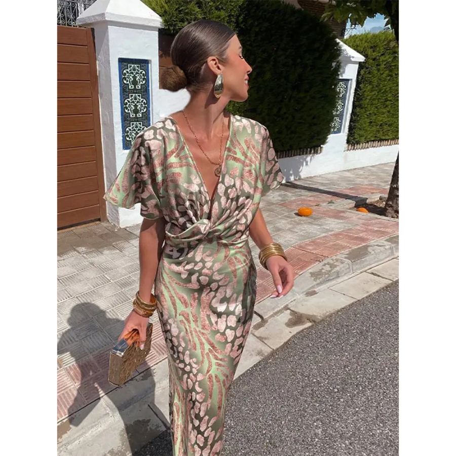 Elegantly Styled Dress for Everyday Wear