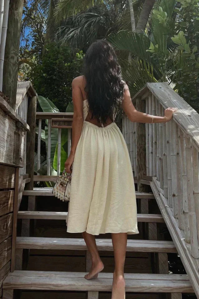 Gracefully Styled Dress for Any Occasion