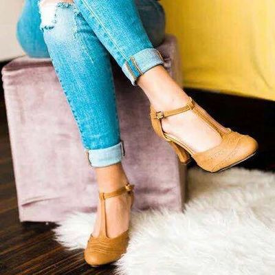 Chic Orthopedic Sandals with Unique Design
