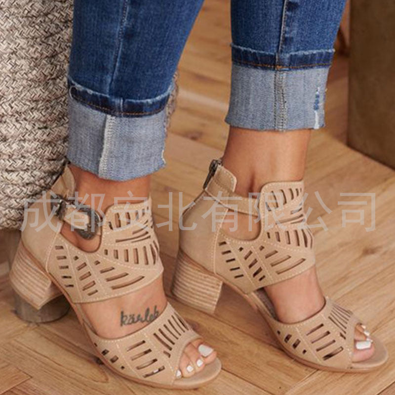 Chic Orthopedic Sandals with Unique Design