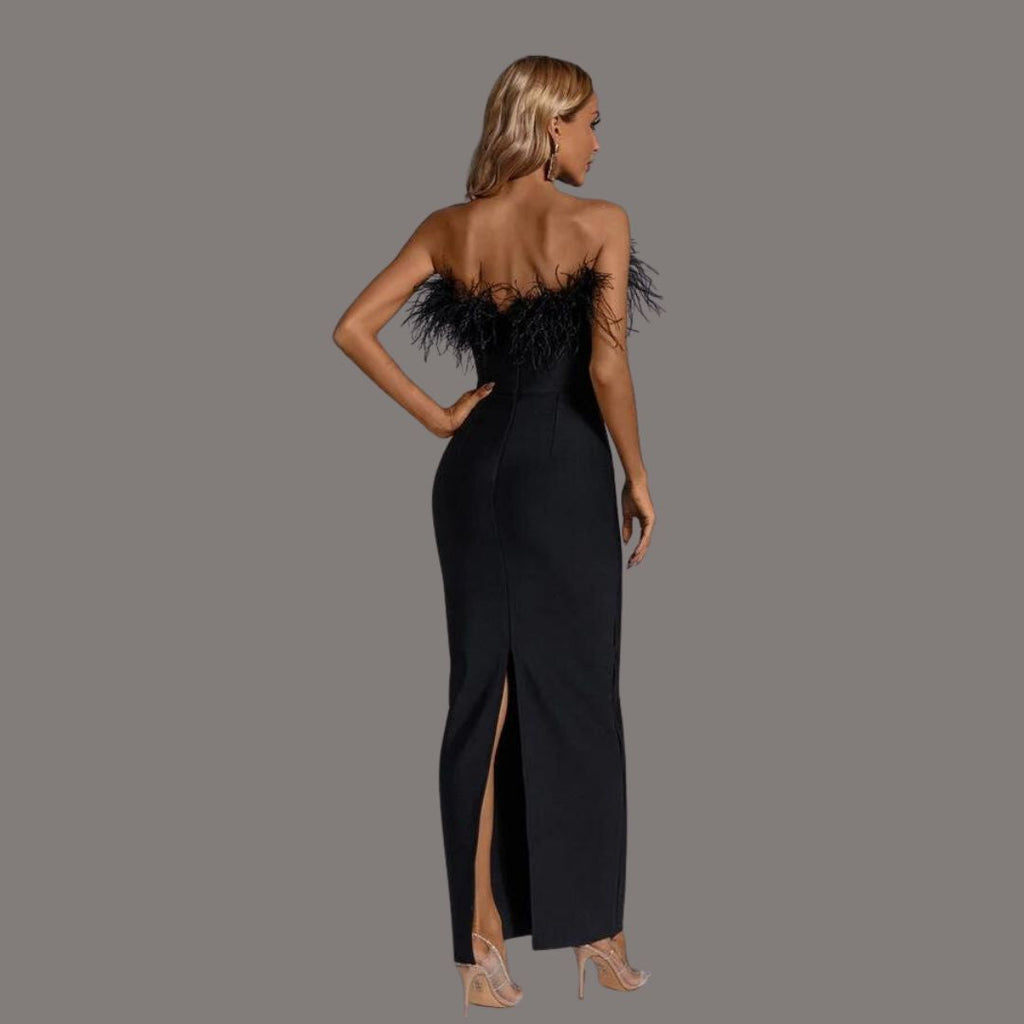 Beautifully Finished Dress in a Timeless Design