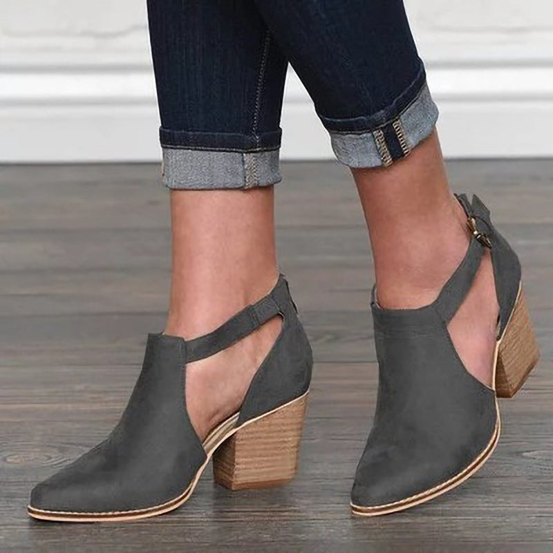 Chic Orthopedic Sandals with Unique Design