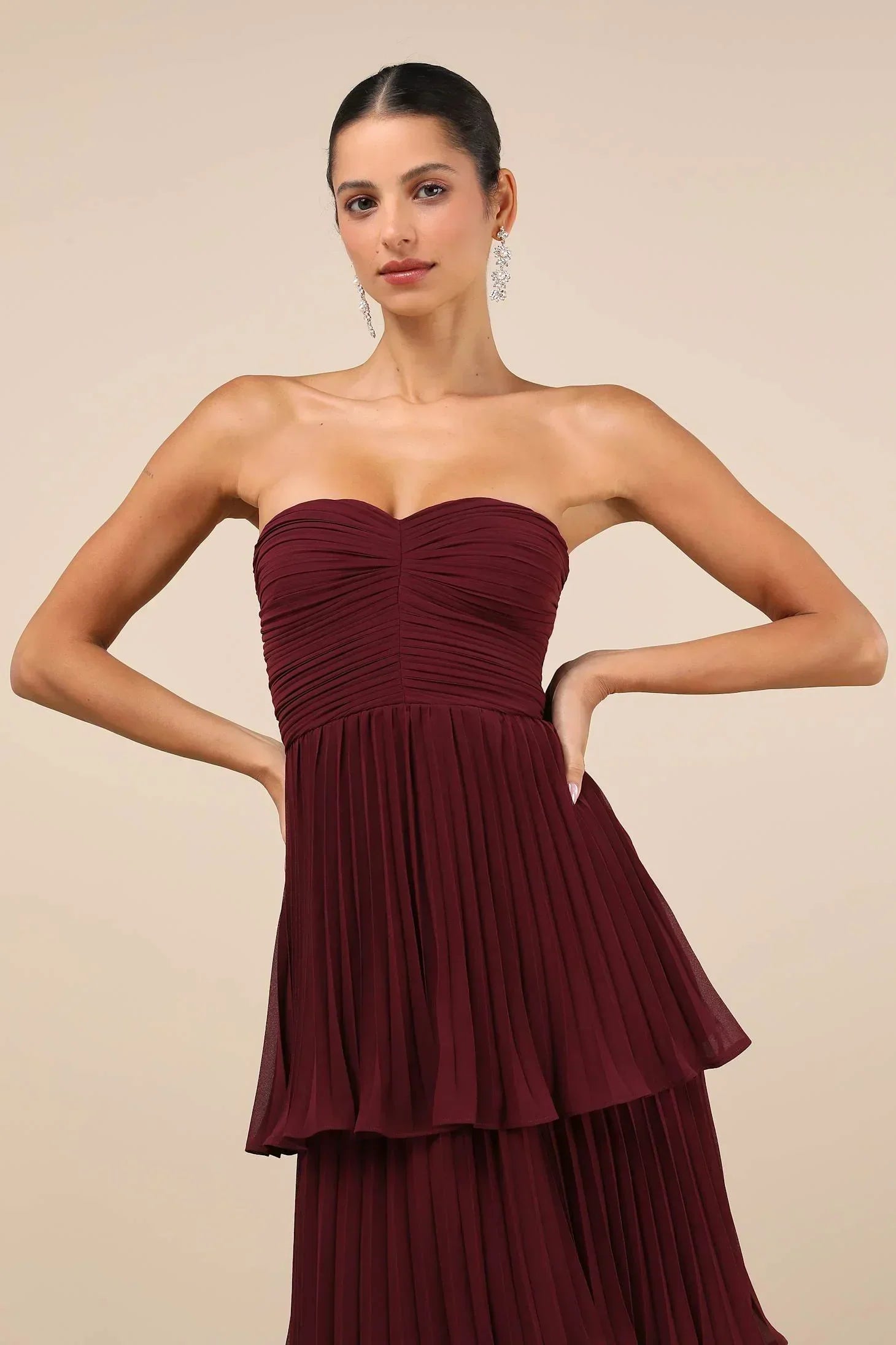 Beautifully Finished Dress in a Timeless Design